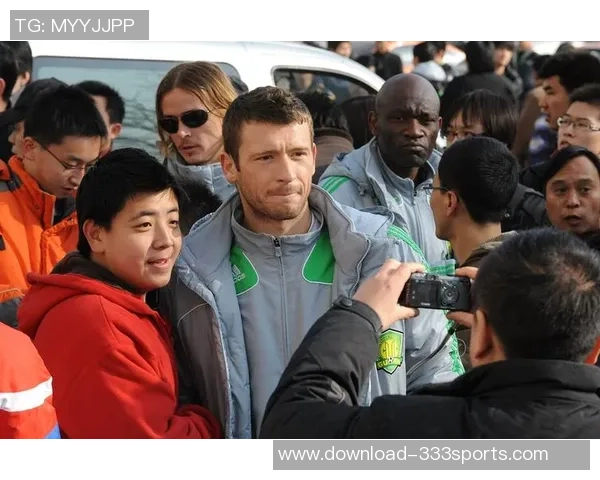 球迷热议足球赛事精彩瞬间与球员表现的深度分析与讨论